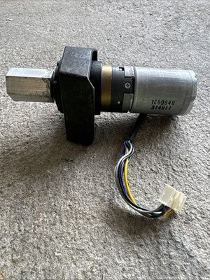 Bosch Indego Motor F016L90910AB defekt Ersatzteilspender Mähroboter Ersatzteil