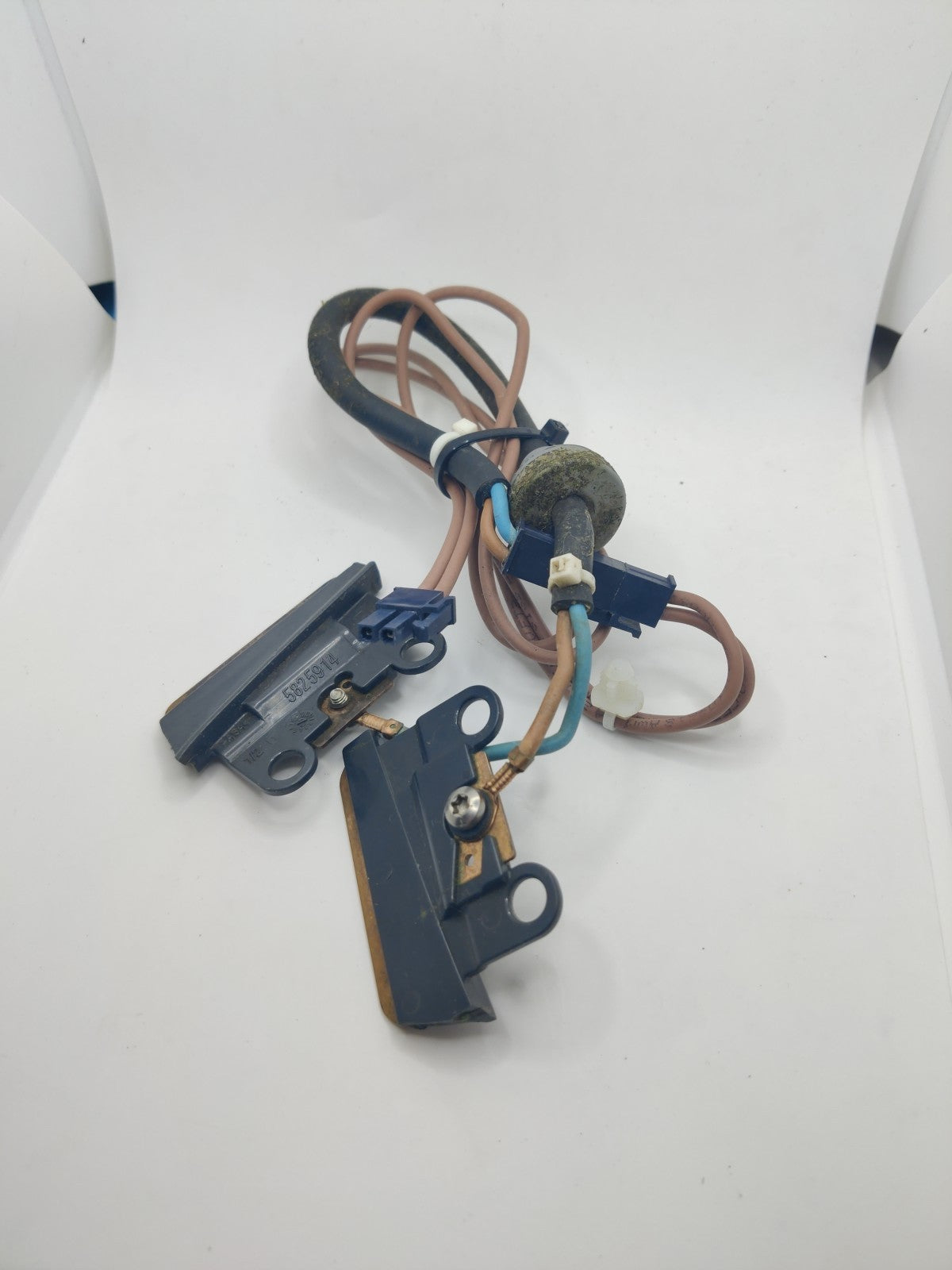 Husqvarna Automover 310 Ladekontakte Mit Kabel Und Stecker