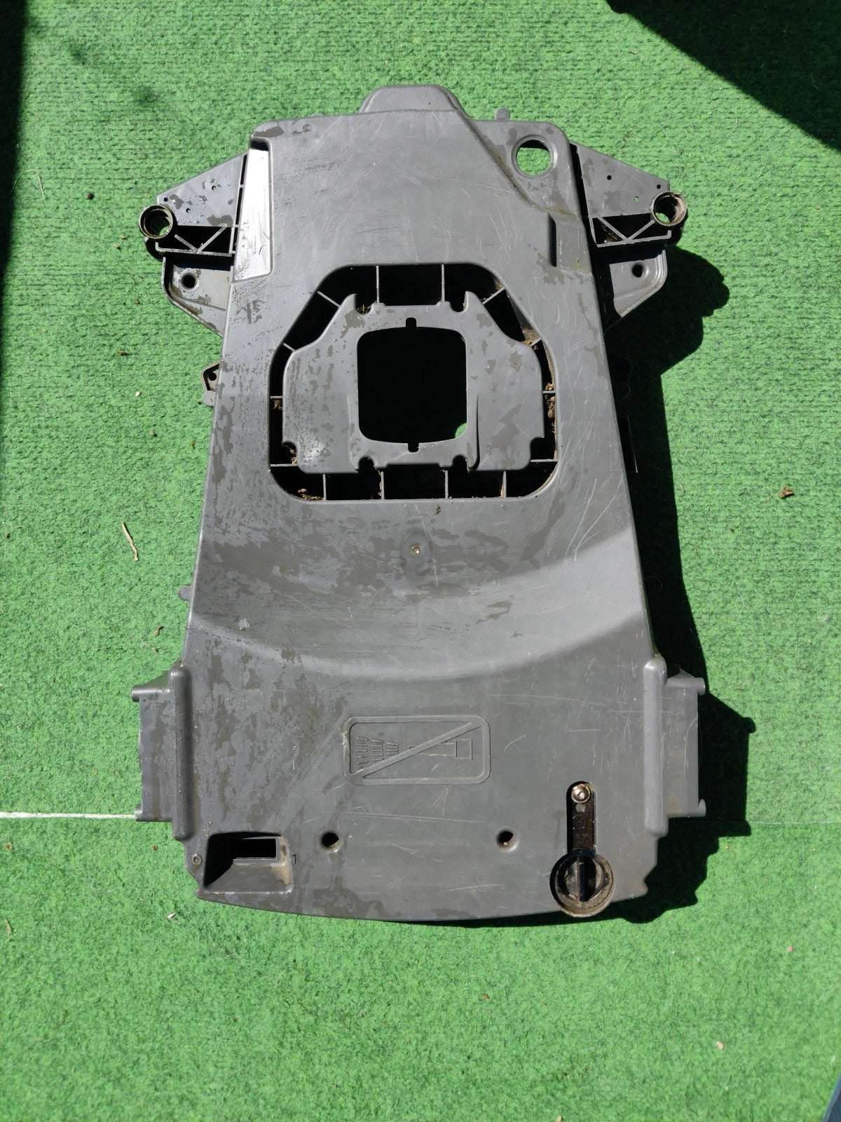 Husqvarna Automover 310 Unteres Gehäuse Chassis Bottom