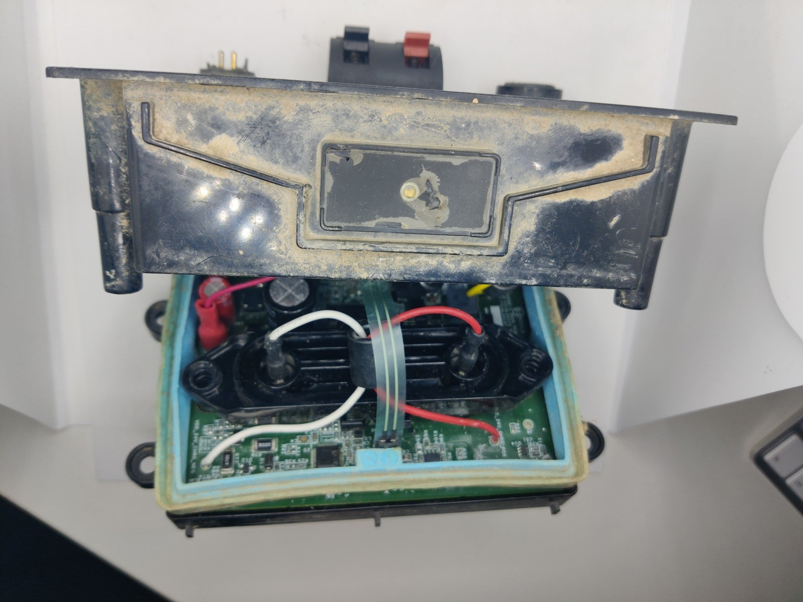 Bosch Indego Mähroboter Ladestation Elektronikeinheit Mit Platine Defekt